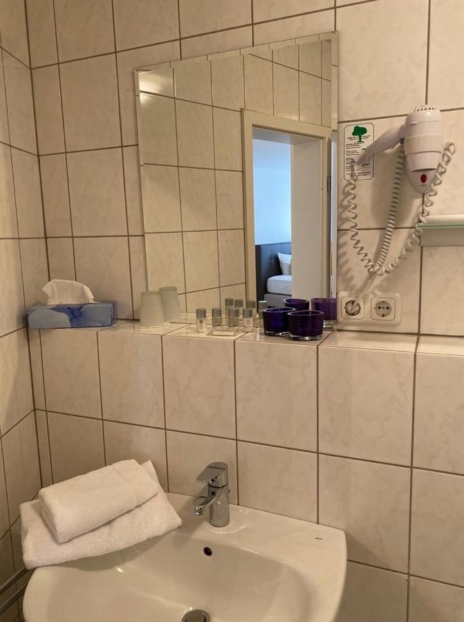 Hotel Gloria Alsdorf Eksteriør billede