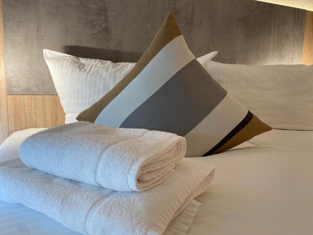Hotel Gloria Alsdorf Eksteriør billede