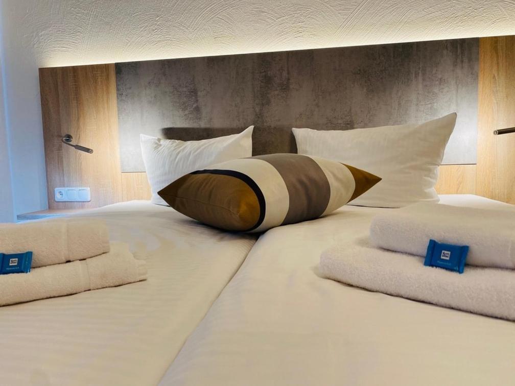 Hotel Gloria Alsdorf Eksteriør billede